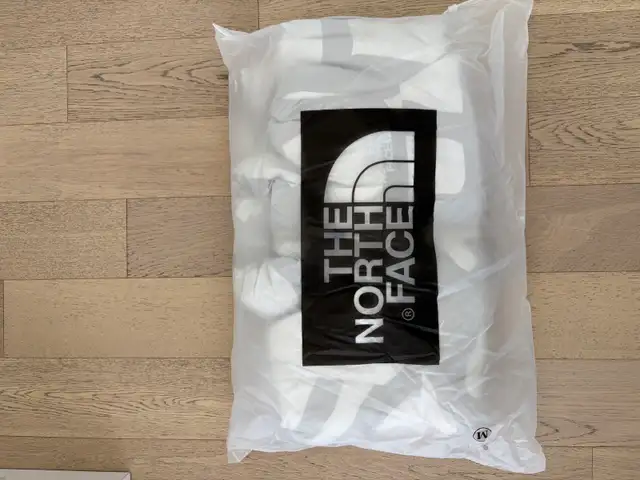 Doudoune The North Face KAWS  in Men's in City of Montréal - Image 4