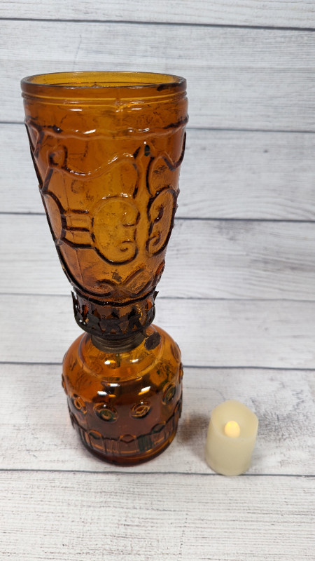Vintage Miniature 11" Amber Glass Oil Lamp + Tea Candle Light in Arts & Collectibles in Ottawa - Image 2