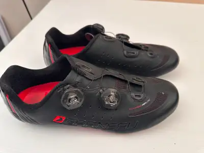 Soulier de vélo Garneau Course airlite attache BOA grandeur 42, View more