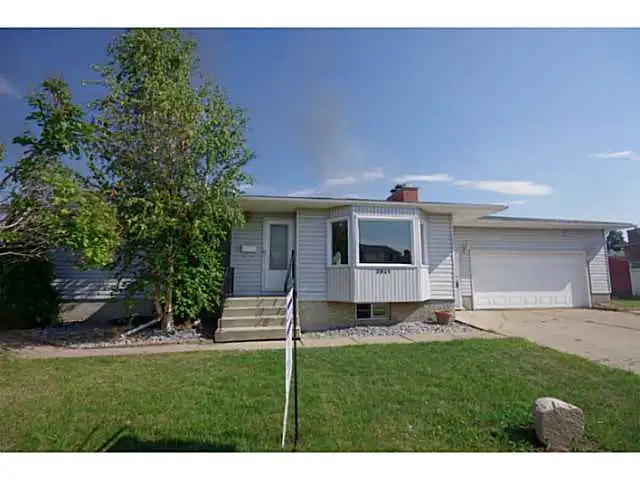 House for rent in Michael's Park