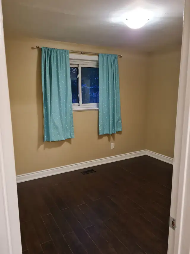 Malton,  Goreway n Derry rd fully furnishd basmnt room rent 650 in Room Rentals & Roommates in Mississauga / Peel Region - Image 4