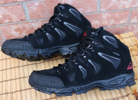 McKinley hiking Boots 6 in long men’s size US 11 UK 10.5 waterpr