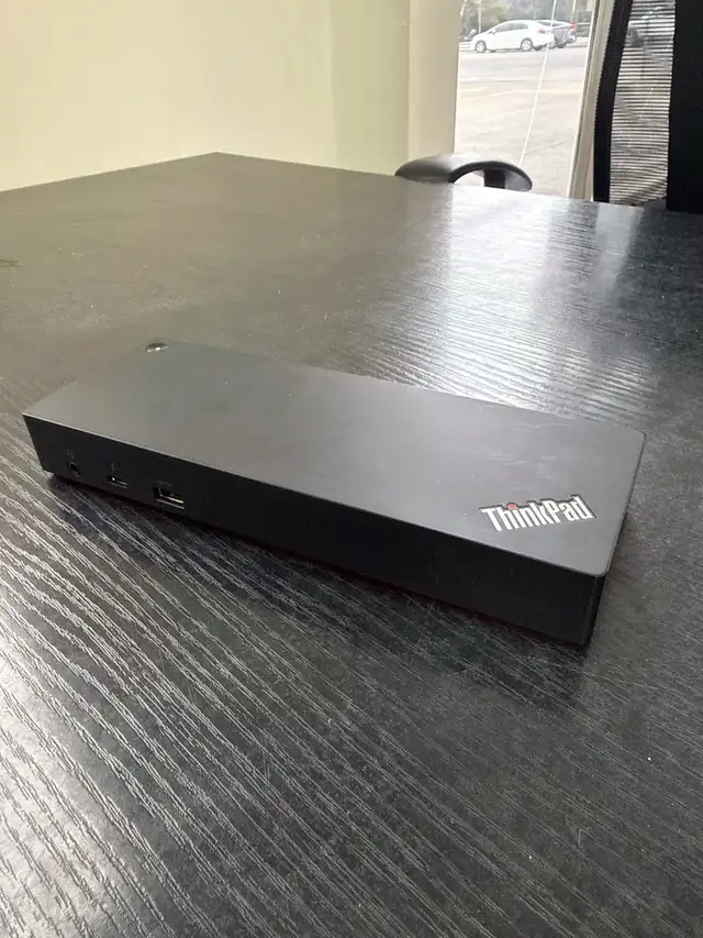 Lenovo ThinkPad Thunderbolt 3 Dock W/adapters in Laptop Accessories in City of Toronto - Image 3