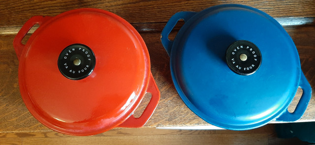 Vintage Oven Proof cast iron Casserole/ Dutch oven in Kitchen & Dining Wares in St. Catharines - Image 2