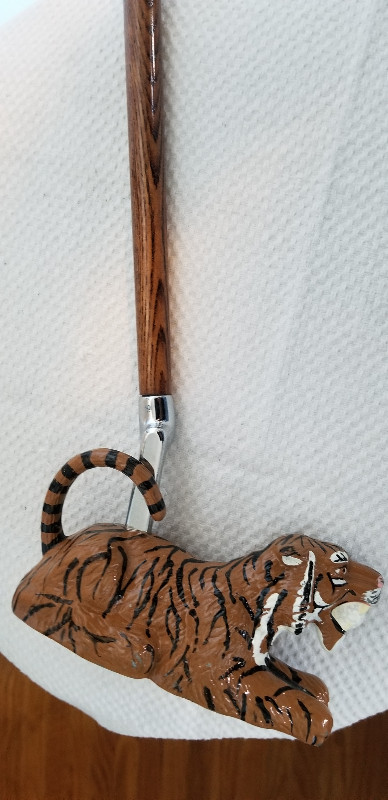 Golf Putter Tiger Head w/Wood Shaft (Putter Buds) in Other in City of Toronto - Image 4