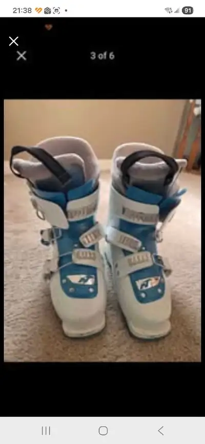Girl ski boots 22.5, View more