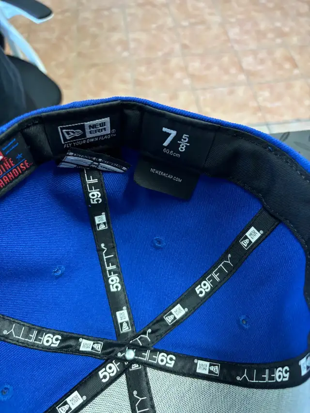 Toronto blue jays black crest size 7/5/863804702634371123