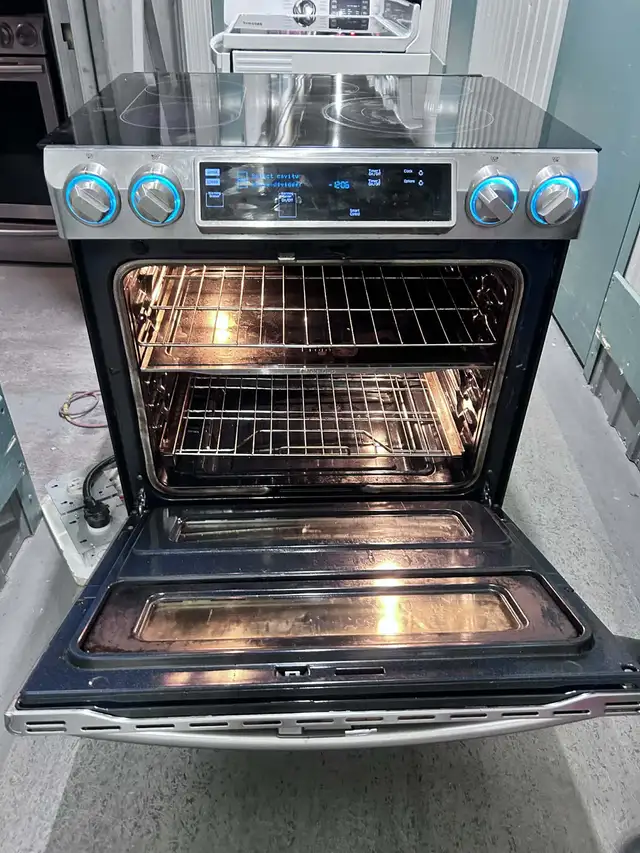 Samsung Fridge stove washer and dryer set  in Refrigerators in City of Montréal - Image 7