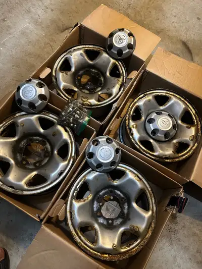 Toyota Tacoma Set of 4 Wheels Hub Caps included Lug Nuts included 2 Wheels have TPMS Sensors Rims ha...
