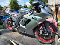 Kawasaki ZX6R 2007 Silver/Red Parting Out