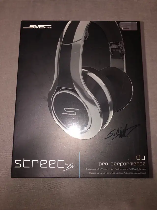 Headphones - DJ Headphones in Headphones in City of Toronto - Image 2