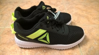 New Reebok running shoes, size 6.