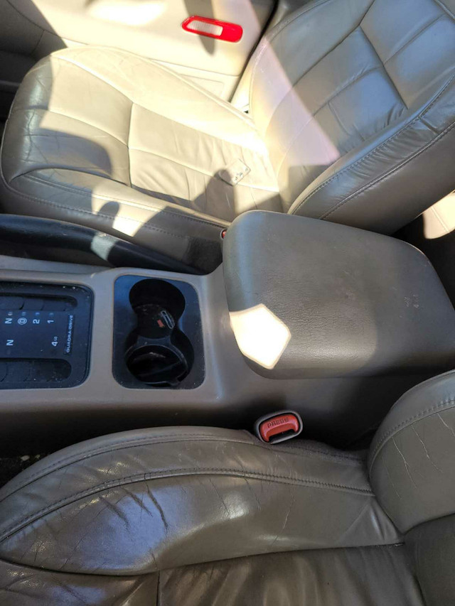 jeep Cherokee seats dans Autres pièces et accessoires  à Ville de Régina - Image 4