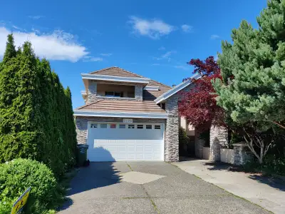 Beautiful 6-Bedroom Family Home in West Richmond | Blair & Burnett Catchment Location, Location, Loc...