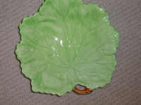 Carlton WAre dish,likeleaf+stem,6.9inch England,handptd.  60s