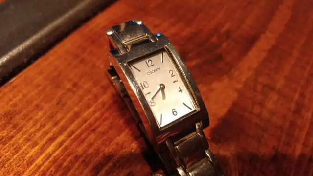 Montres a Prix Reduit !! in Jewellery & Watches in Longueuil / South Shore - Image 4