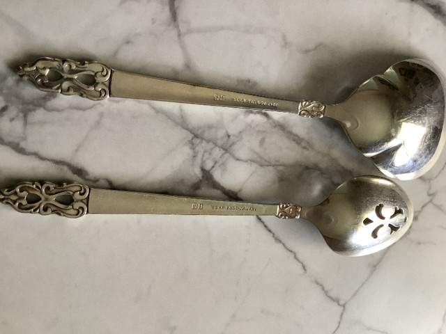 3 Silver Plated Serve Spoons Rogers Bro Frederik Royal Empress in Arts & Collectibles in Sarnia - Image 3