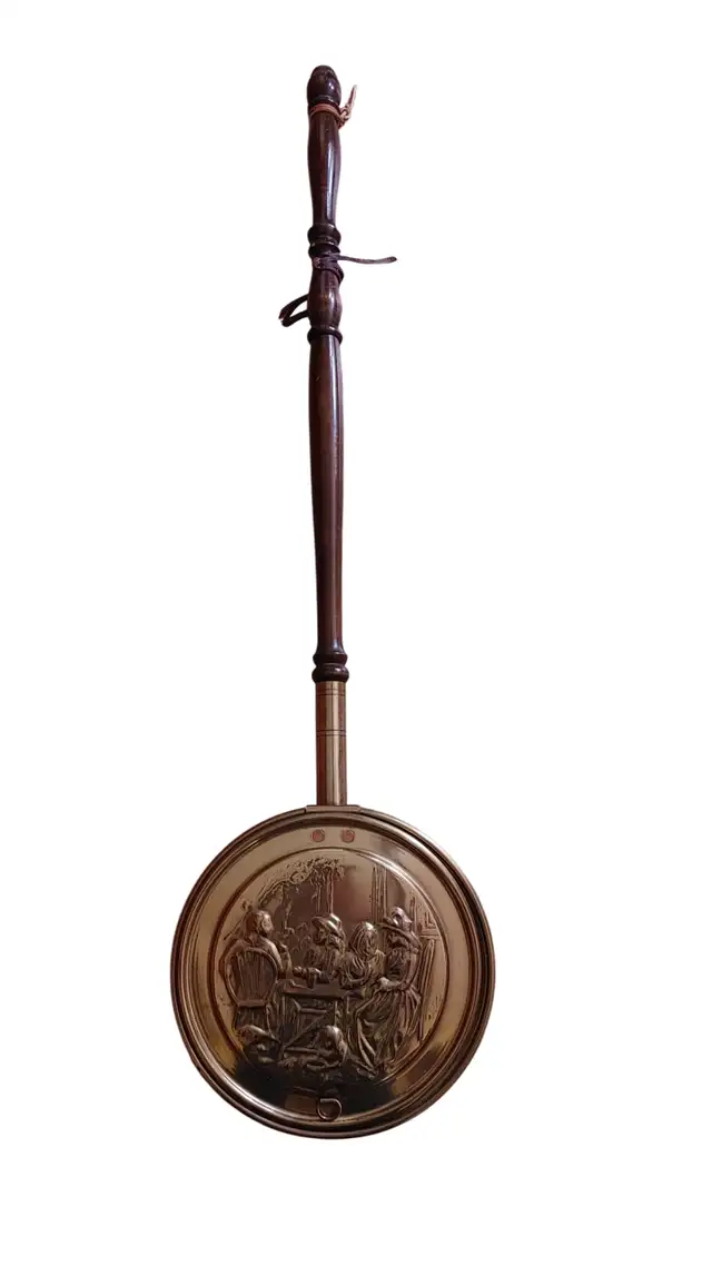 Vintage Brass Bed Warmer with Wood Handle – Farmhouse Décor63738377389827122