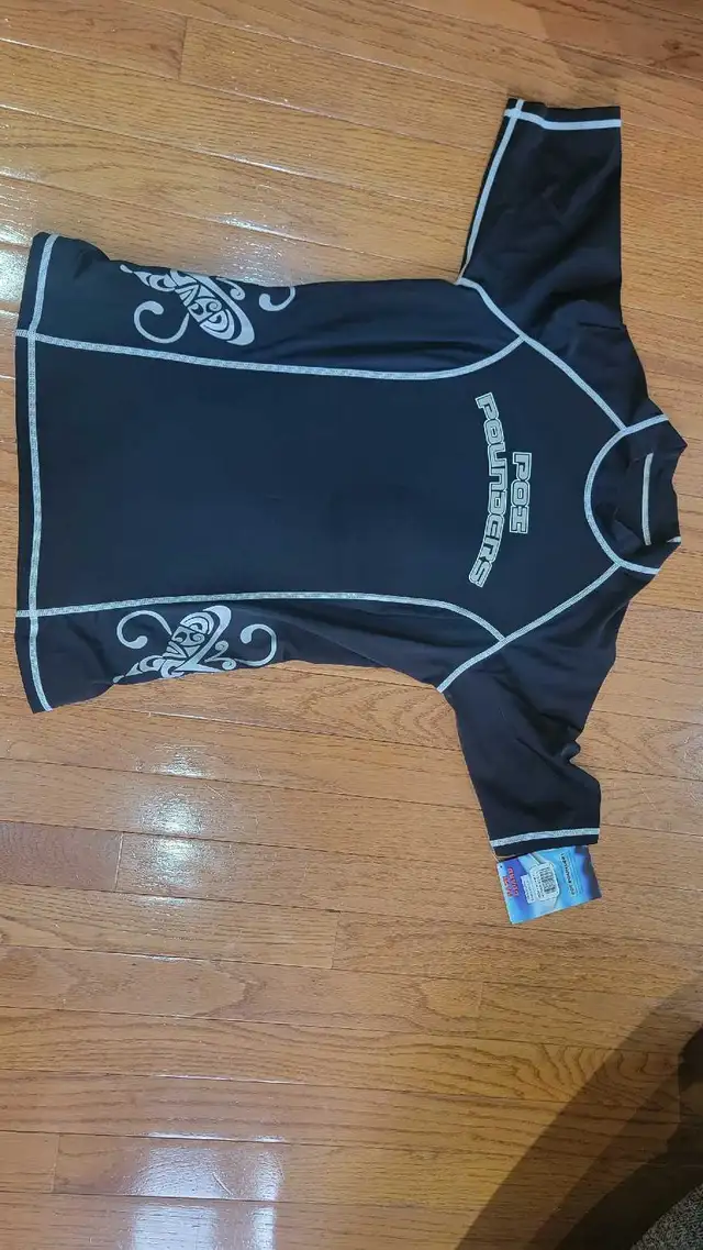 Wetsuit for women in Water Sports in Markham / York Region - Image 2
