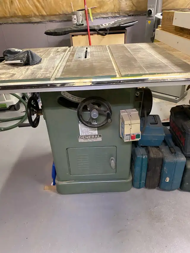 General table saw in Power Tools in Oakville / Halton Region - Image 6