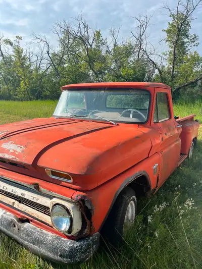 Comes with running inline 6 and 3 on the tree. Was going to small block swap it but don’t have any t...