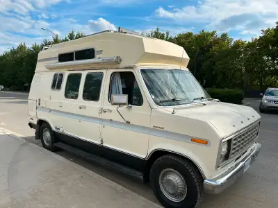 1979 Ford e150 Camper Van Built by Vanguard - 5.8L V8 - Automatic transmission - sleeps 2-3 - Fridge...