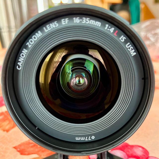 Canon EF 16-35mm f/4L IS USM lens in Cameras & Camcorders in Edmonton