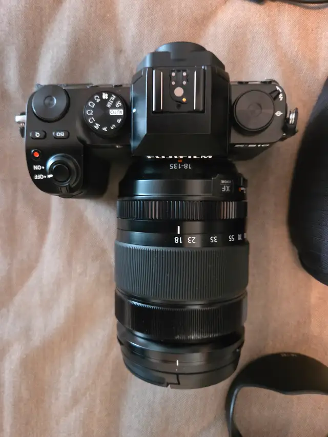 Fujifilm X-S10, 18-135mm WR lens, extra battery, filters $1695628643639683861224