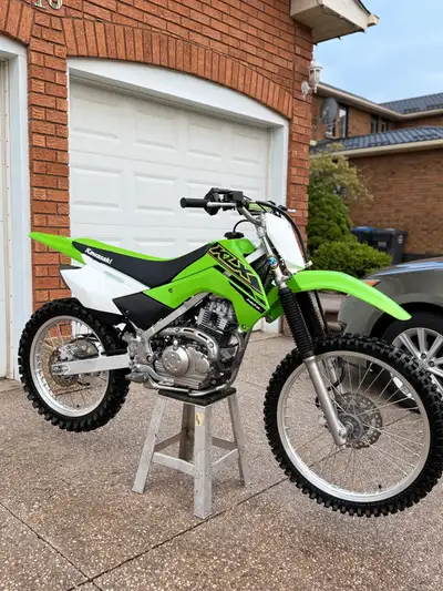 Selling my beautiful 2021, Kawasaki KLX 140RF it’s an immaculate condition it’s got less than 20 hou...