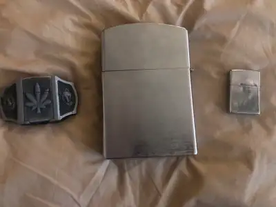 Selling as a bundle only Giant zippo needs a new flint