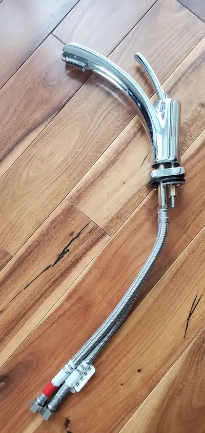 “Riobel” Salomé Single Hole Lavatory Faucet in Chrome Practically new, was installed but after week...