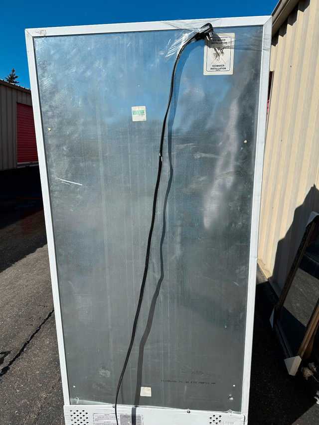 Fridge for sale. Asking $100 in Refrigerators in Calgary - Image 4