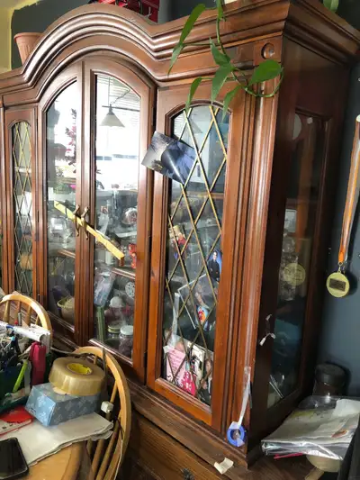 i will add up photos more after cleaning and organizing .. 2nd picture .. ready to go though .. deli...