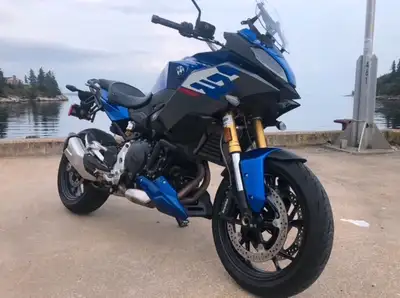 This is a heartstopping bike. Lots of performance. everything is adjustable including seat height an...