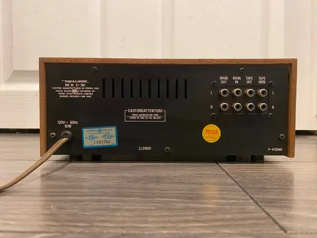 Vintage Realistic Stereo Equalizer in Stereo Systems & Home Theatre in St. Catharines - Image 6