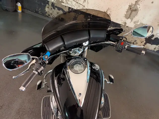 For Sale: 2011 Yahama V-Star 950 Tourer in Street, Cruisers & Choppers in City of Toronto - Image 9