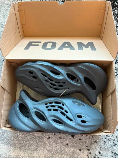 YEEZY FOAM RUNNER ONYX Size 8 - NEW, View more