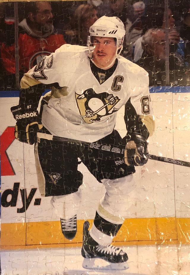 Crosby/Penguins   in Hockey in Dartmouth - Image 4