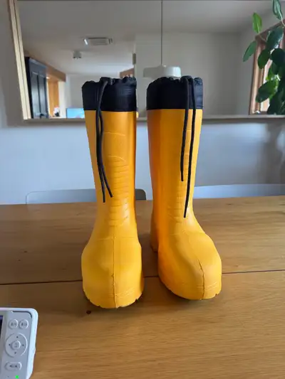 Fubuki bottes, View more