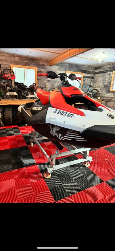 Selling 2024 seadoo spark trixx 90 , only had around 700 km . Comes with new cover , used trailer an...