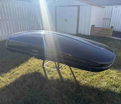 Great condition Yakima Grandtour 18 roofbox was mounted on mid size SUV and fit perfect! Can fit big...