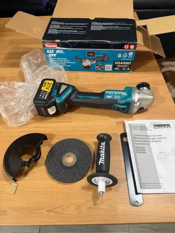 Makita Angle Grinder DGA506Z