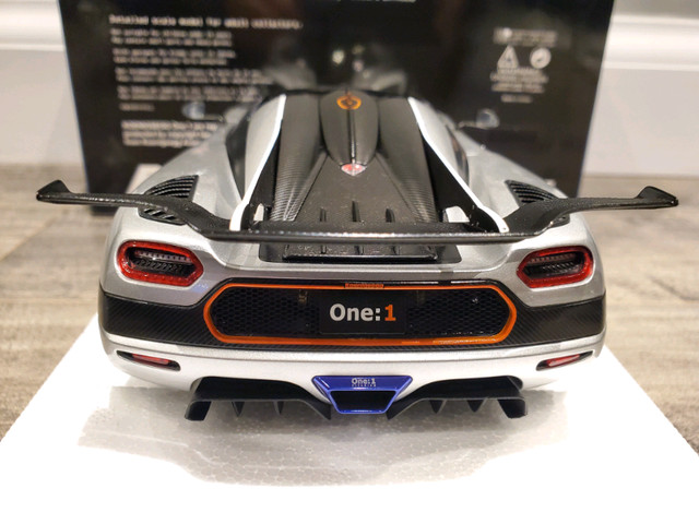 1:18 Diecast Composite Autoart Koenigsegg One:1 Moon Grey in Arts & Collectibles in Kawartha Lakes - Image 4