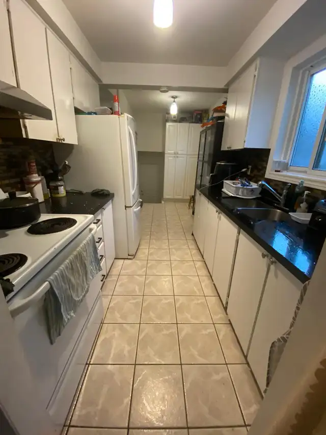 3 bedroom  or full house avalible for rent with big living