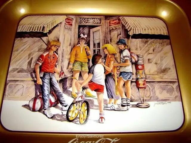 antique  cabaret coca cola authentique jolie 1984 style antique in Arts & Collectibles in Laval / North Shore - Image 3