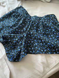 Floral shorts size S