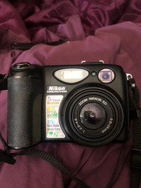 Nikon Coolpix 5400 Camera For Sale