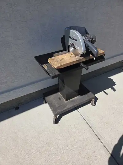 Skill Mitre saw good working order.Offers welcome.