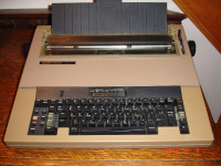 Vintage Silver Reed EX300 Electronic Typewriter
