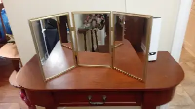 VINTAGE 3 WAY MIRROR, View more